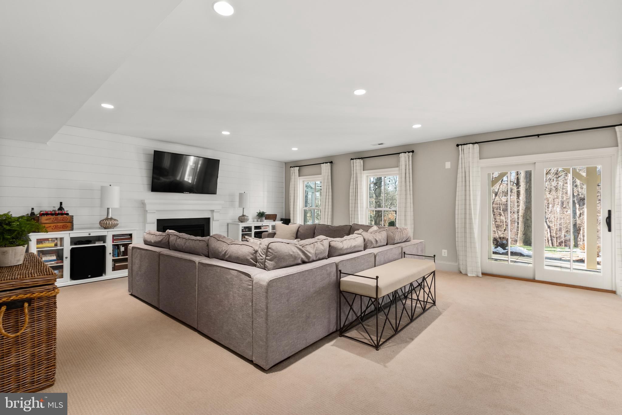 CHESTERBROOK MANOR - Residential