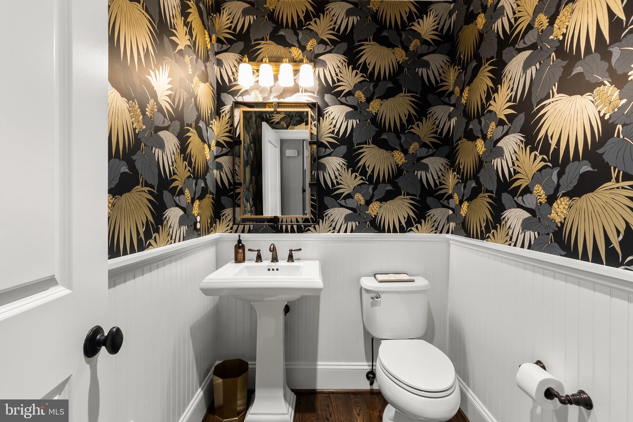 CHESTERBROOK MANOR - Residential