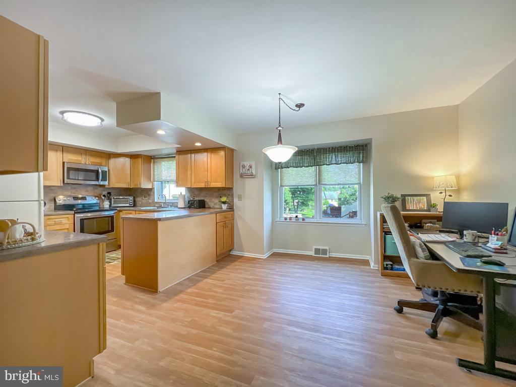 WOODLYN CROSSING - Residential