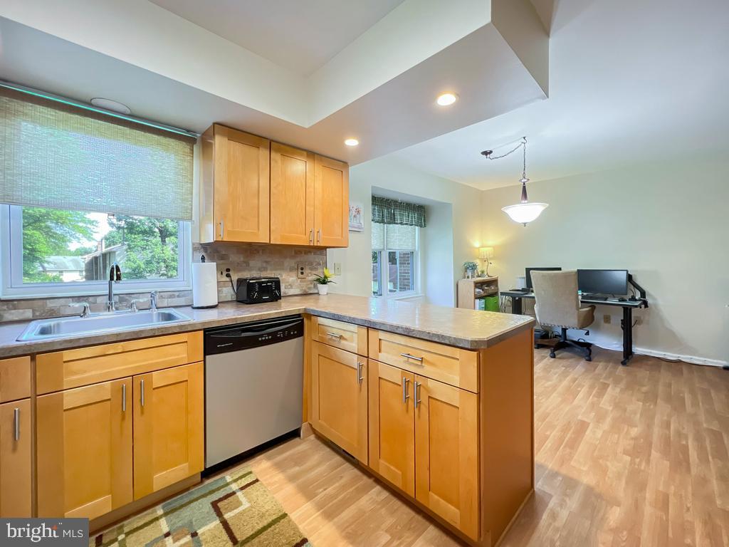 WOODLYN CROSSING - Residential