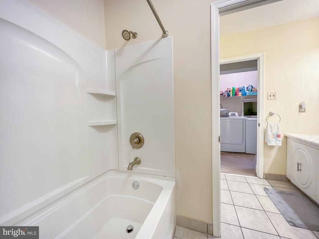 WOODLYN CROSSING - Residential