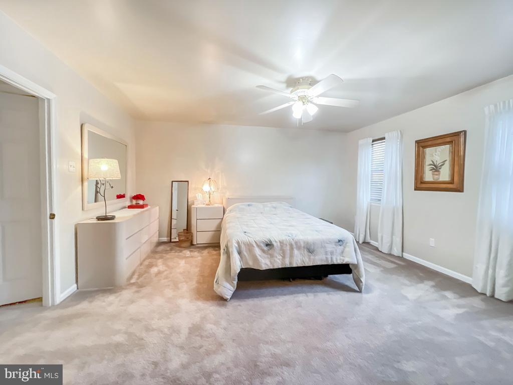 WOODLYN CROSSING - Residential