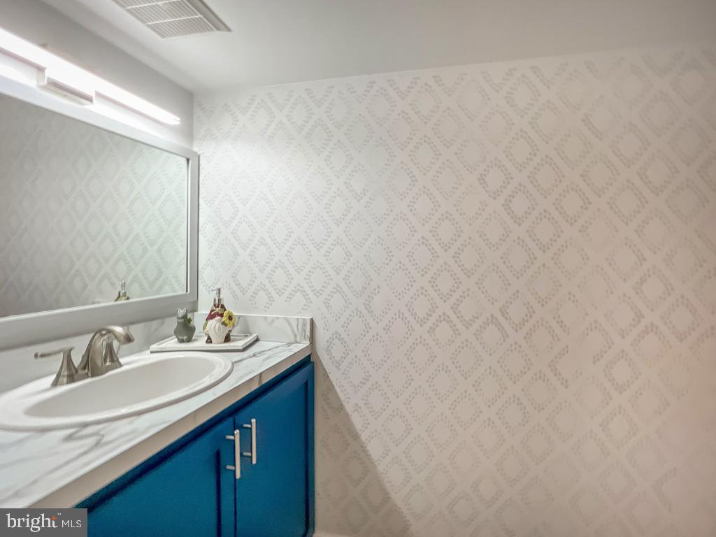 WOODLYN CROSSING - Residential