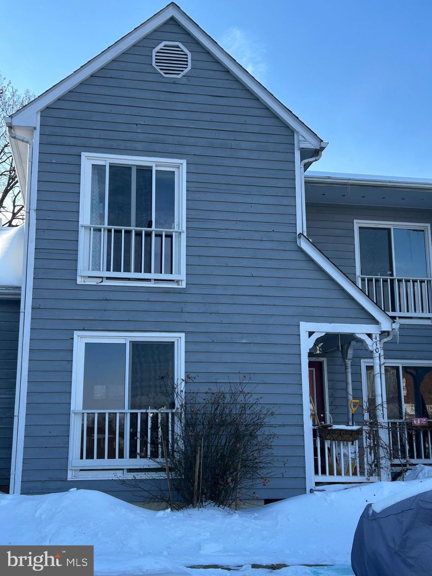 Charming 2 level townhouse style condo in the middle of the Purcellville historic district. 
Walk to the store and restaurants!  Hop on your bike or walk your dog down the W & OD bike trail.  Close to everything! 
Experience laid-back, small-town life. 
High speed Infinity internet service available. 
Living Room has Pergo flooring. Ceramic tile floors in kitchen and baths. 
Roof replaced in 2010. Kitchen updated in 2013 with new cabinets, granite countertops,  tile floors and stainless steel appliances. Hot water heater and  full sized washer and dryer replaced in 2023. 
Low maintenance  and private fenced back yard with storage shed. Very private rear deck.  
Pets allowed. 
Come take a look before it’s gone!