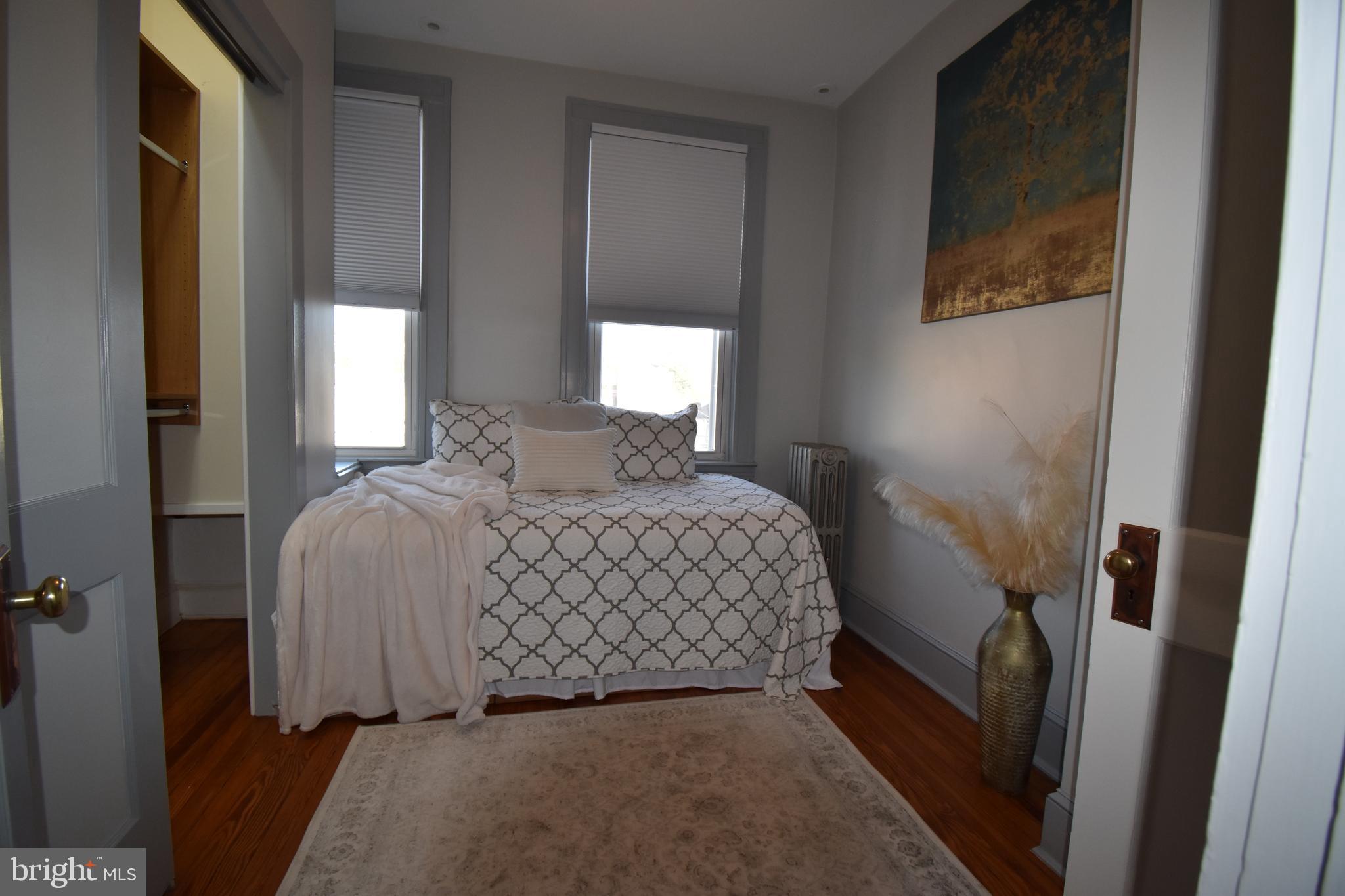 RIVERSIDE PARK - Residential