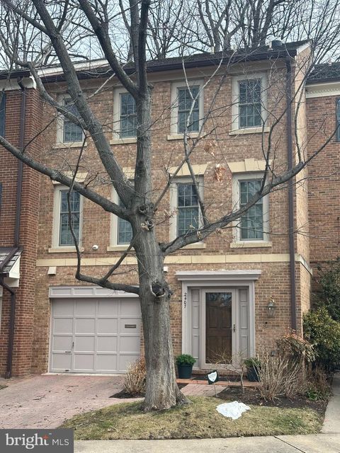 2407 S QUEEN STREET ARLINGTON VA 22202