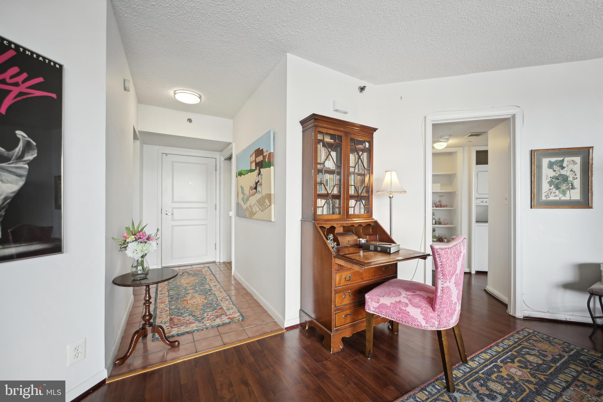 SKYLINE SQUARE CONDO - Residential