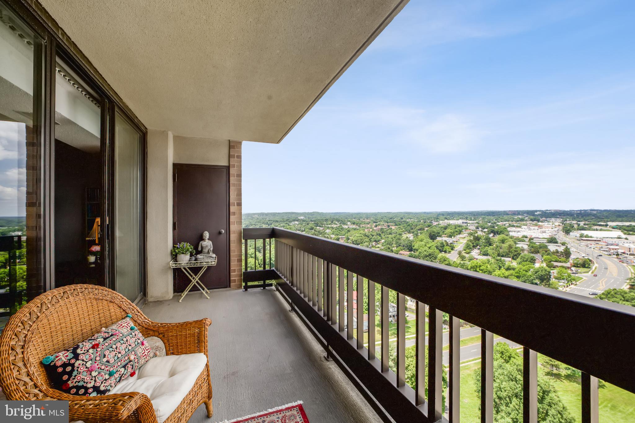 SKYLINE SQUARE CONDO - Residential