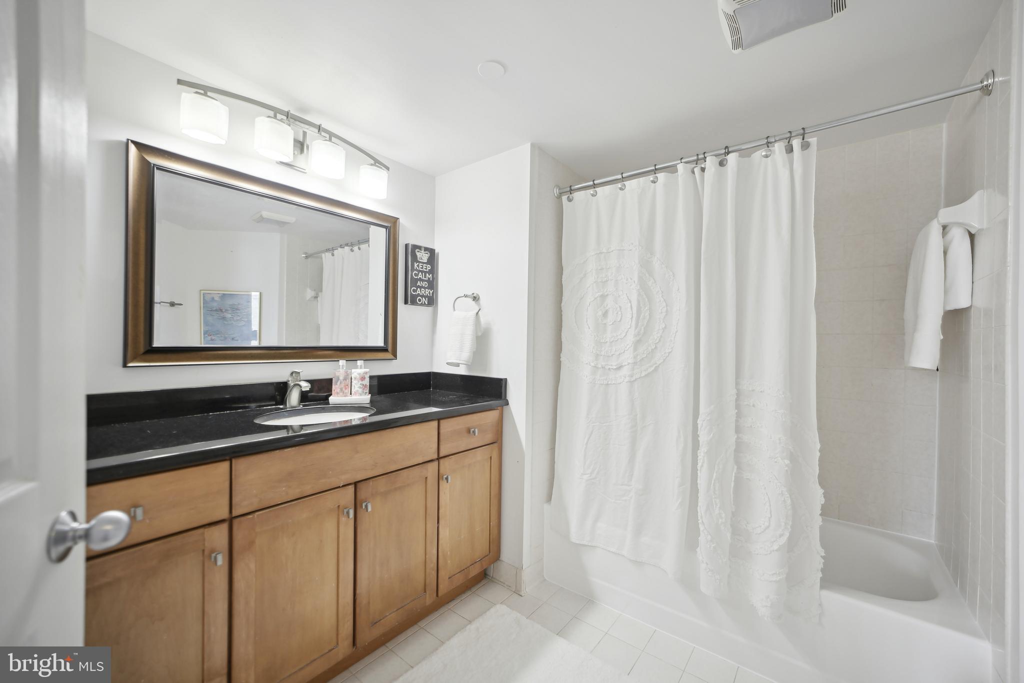 SKYLINE SQUARE CONDO - Residential