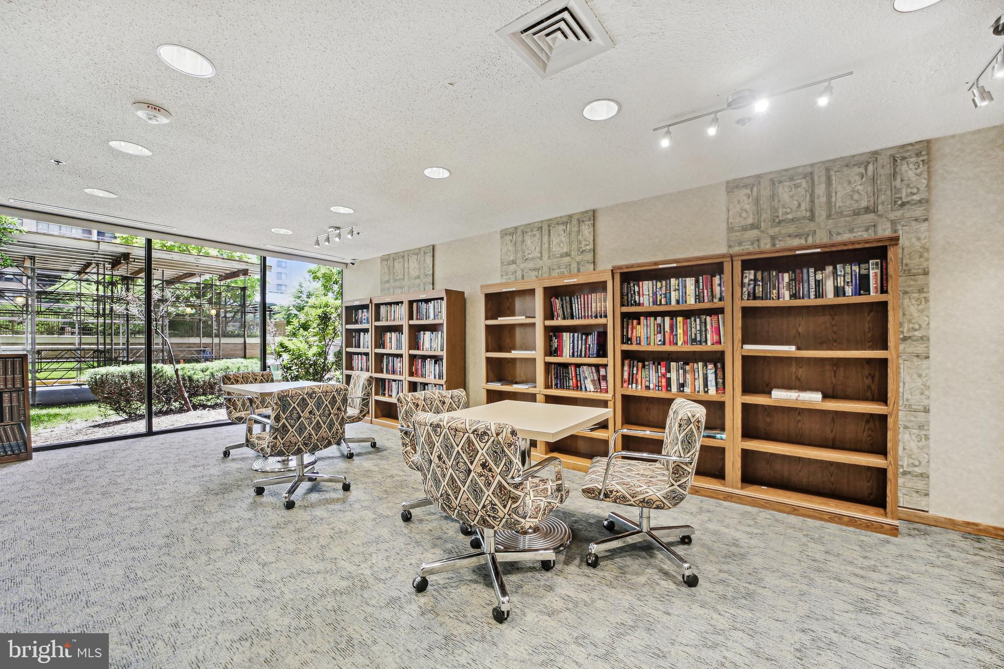 SKYLINE SQUARE CONDO - Residential