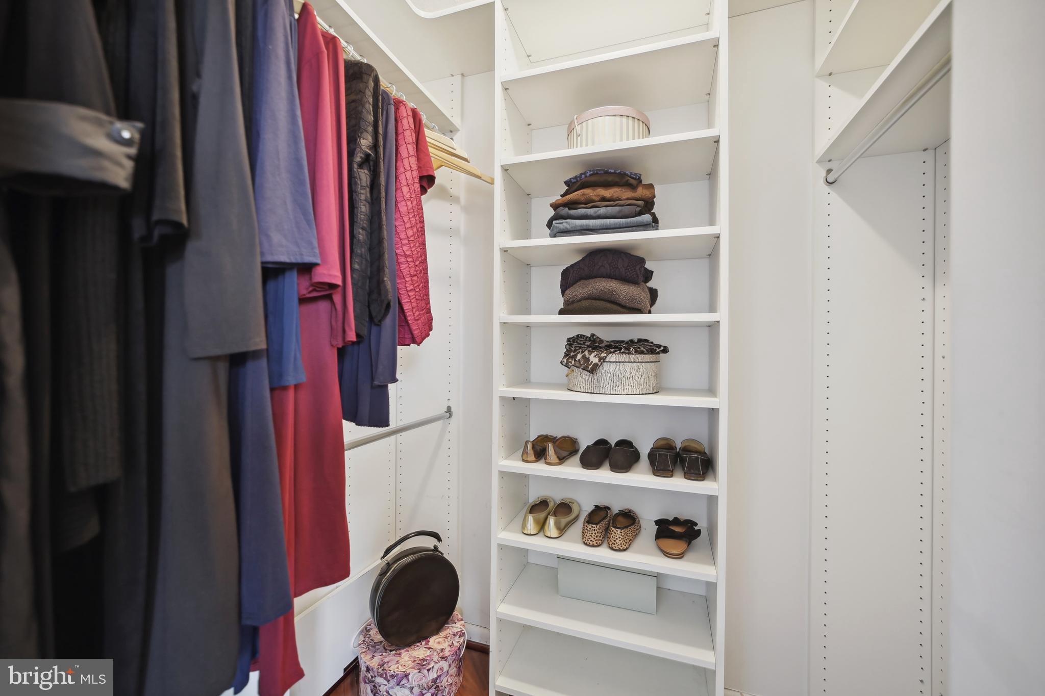 SKYLINE SQUARE CONDO - Residential