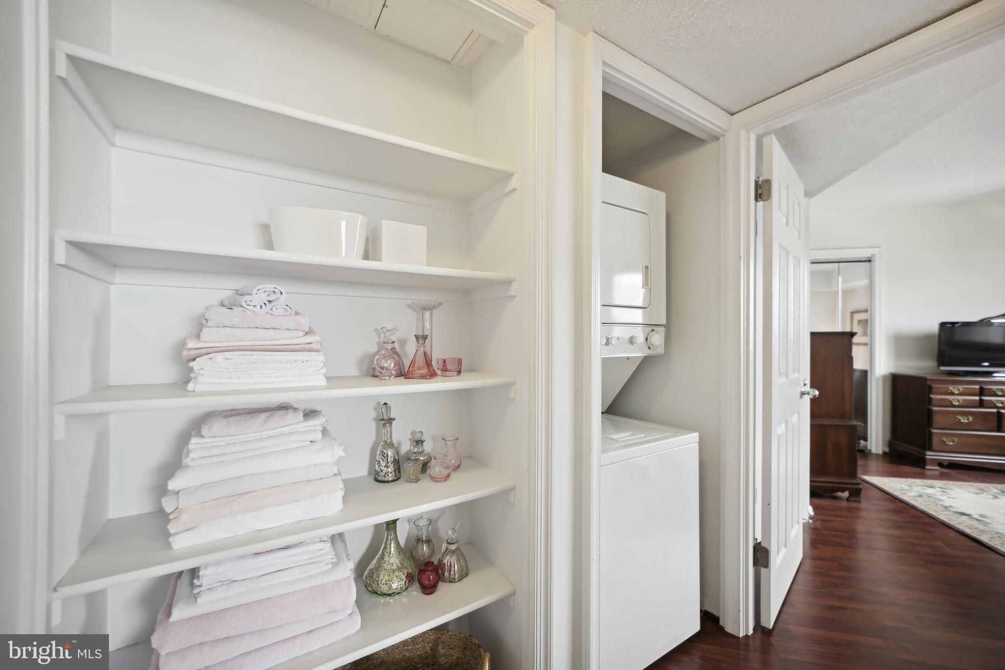 SKYLINE SQUARE CONDO - Residential