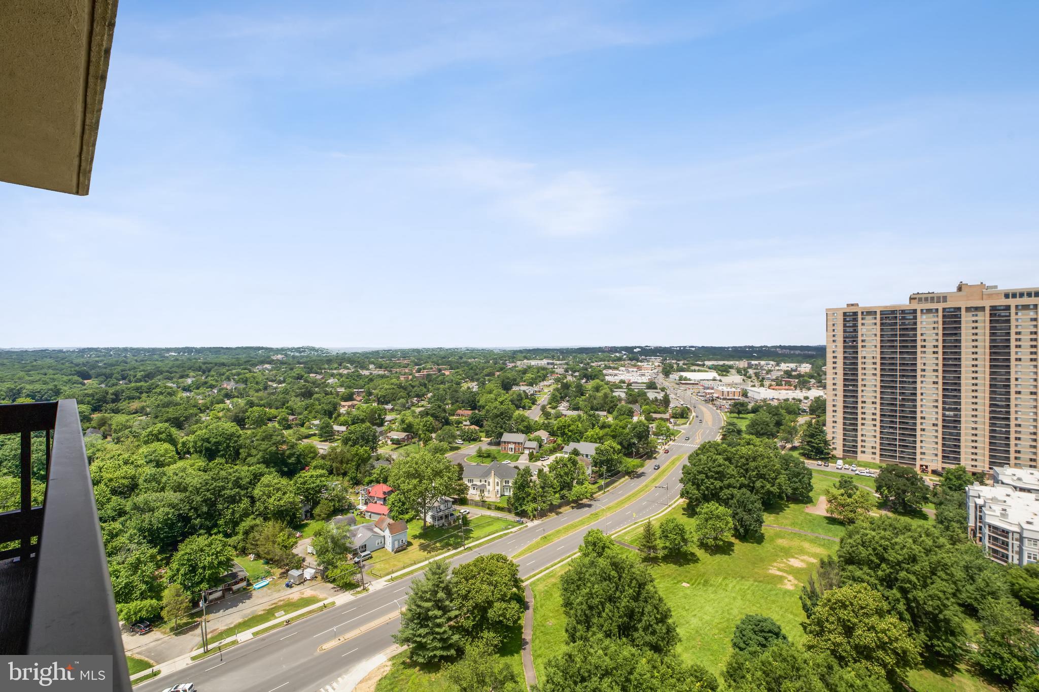 SKYLINE SQUARE CONDO - Residential