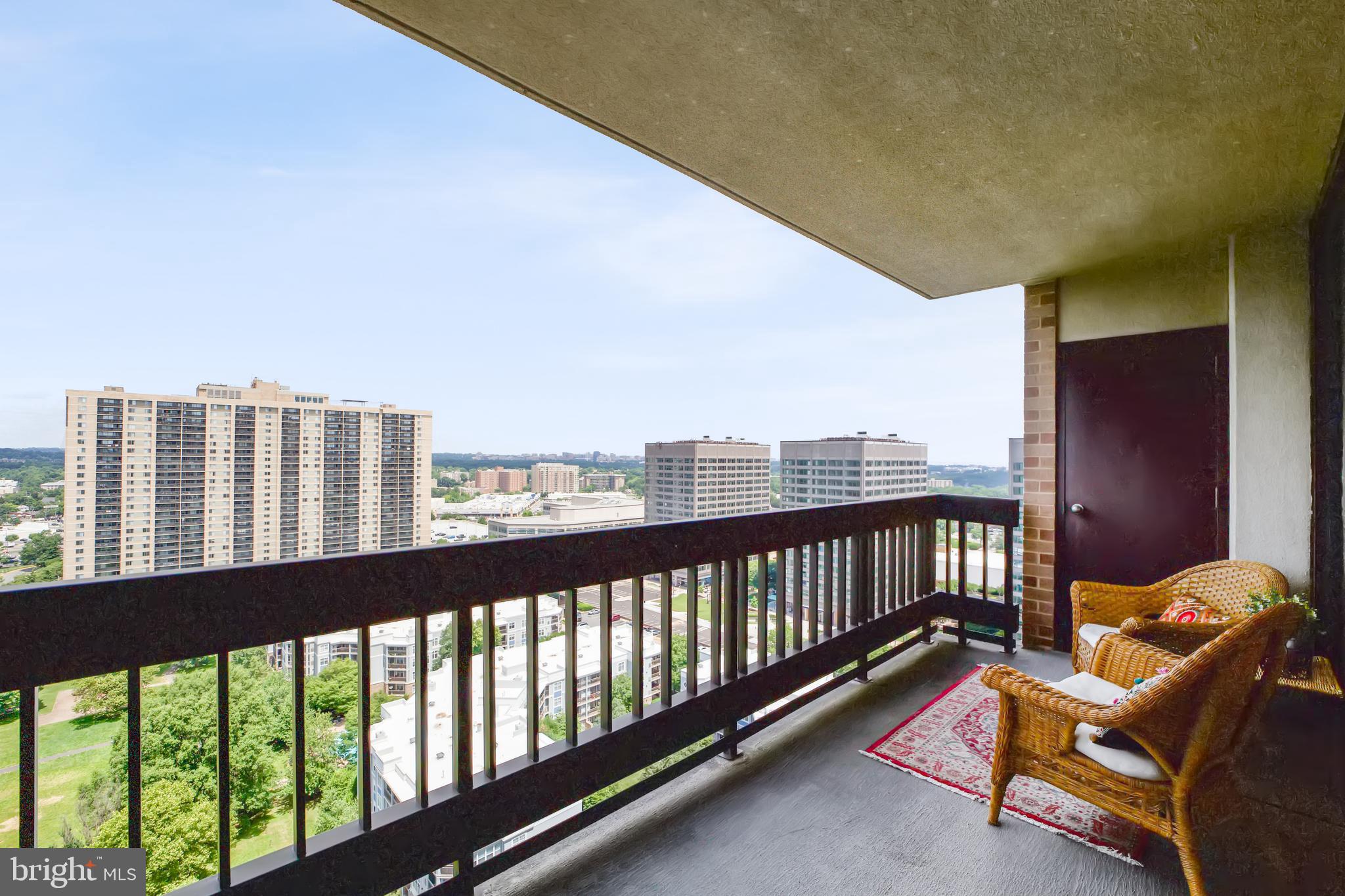 SKYLINE SQUARE CONDO - Residential