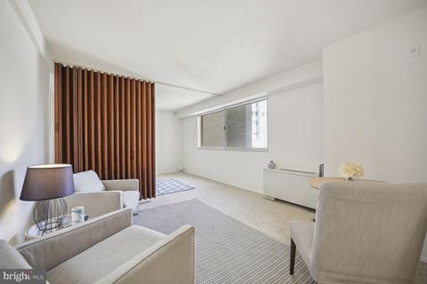 Photo of 4515 Willard Avenue #820S, CHEVY CHASE, MD 20815 (MLS # MDMC2125766)