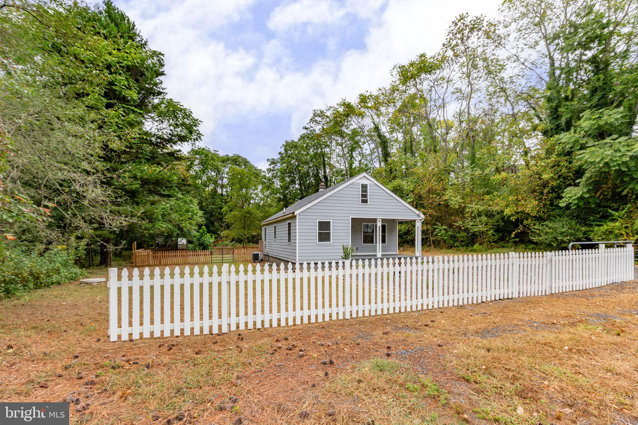 16 ENOLA ROAD