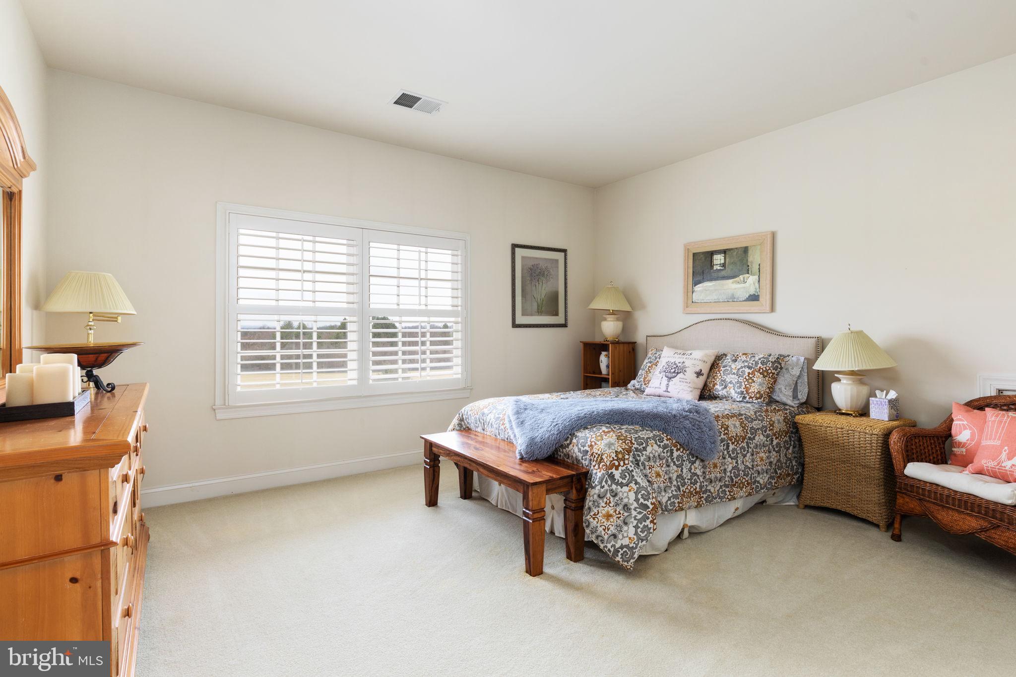 HUNTING HILL FARMS - Residential