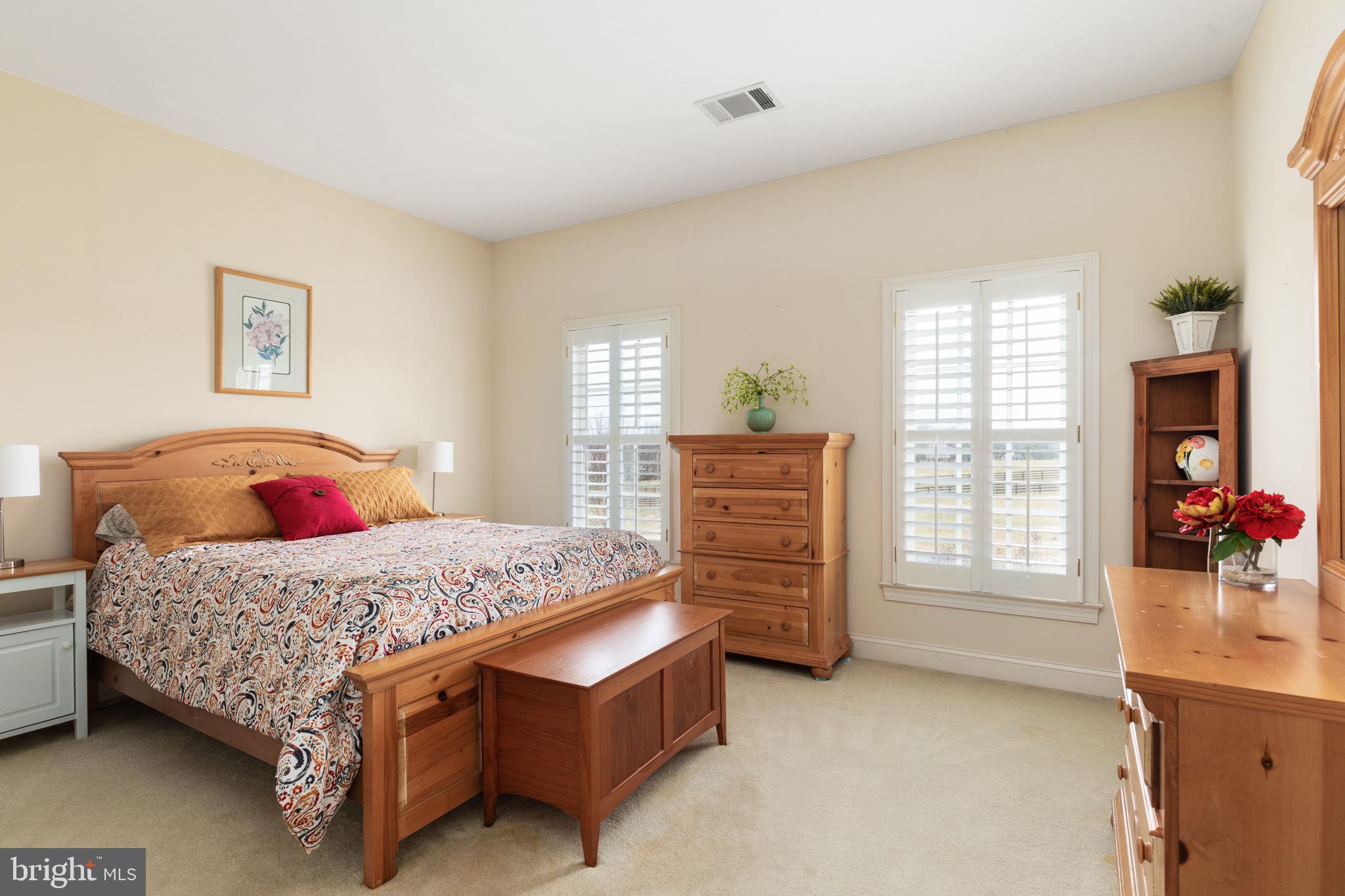 HUNTING HILL FARMS - Residential