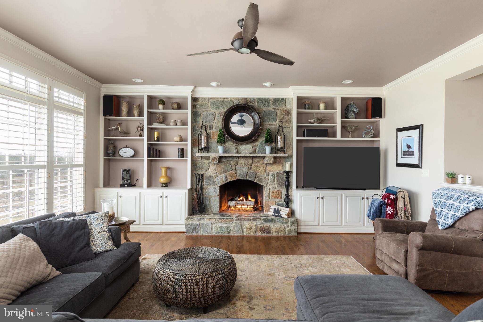 HUNTING HILL FARMS - Residential