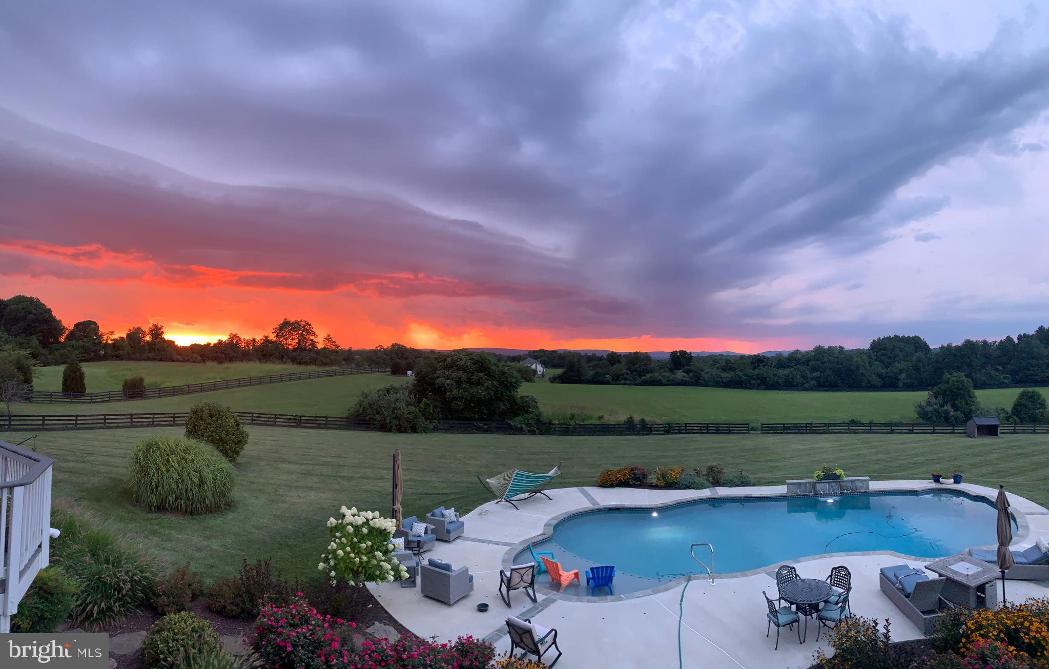 HUNTING HILL FARMS - Residential