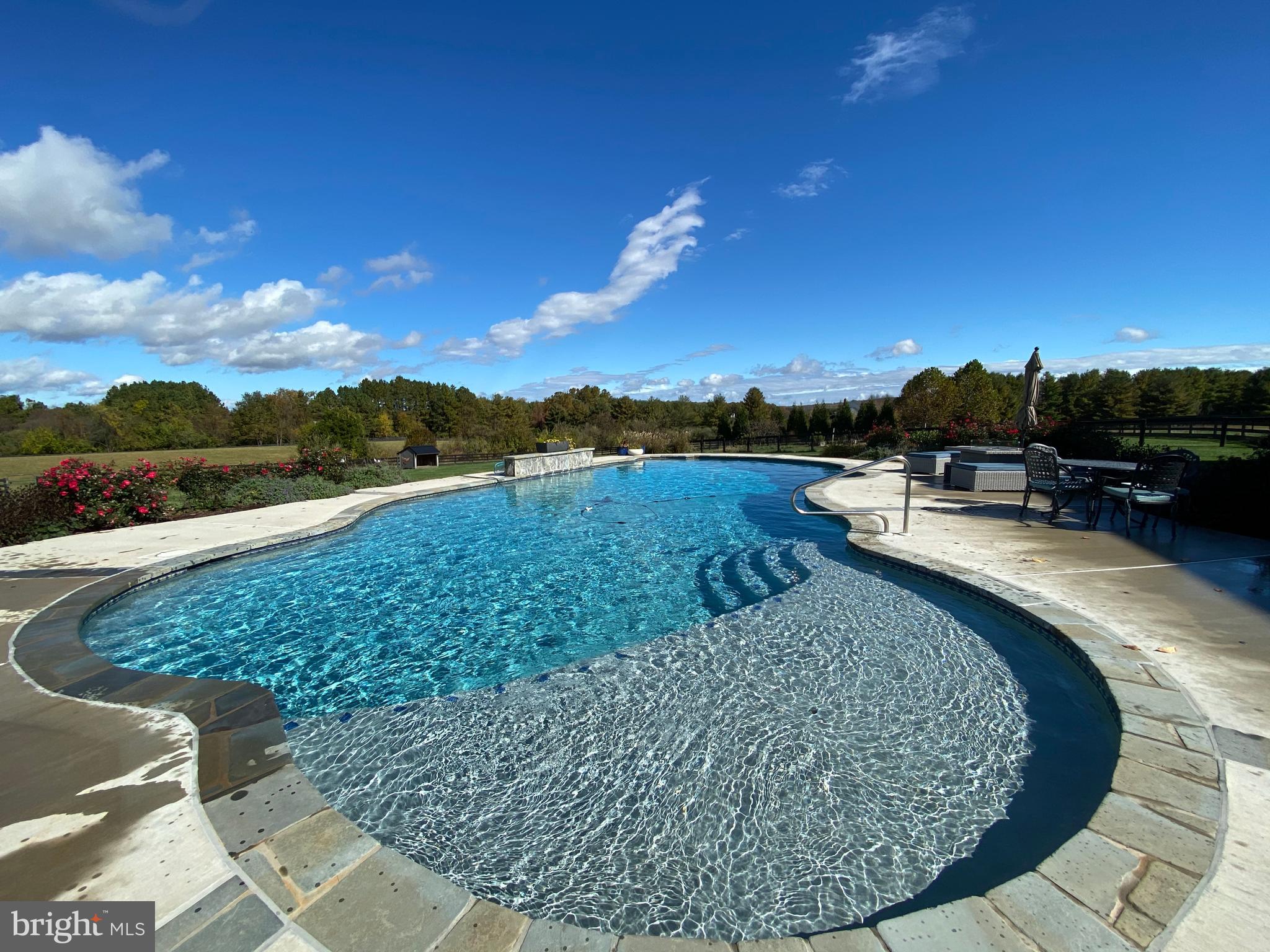 HUNTING HILL FARMS - Residential