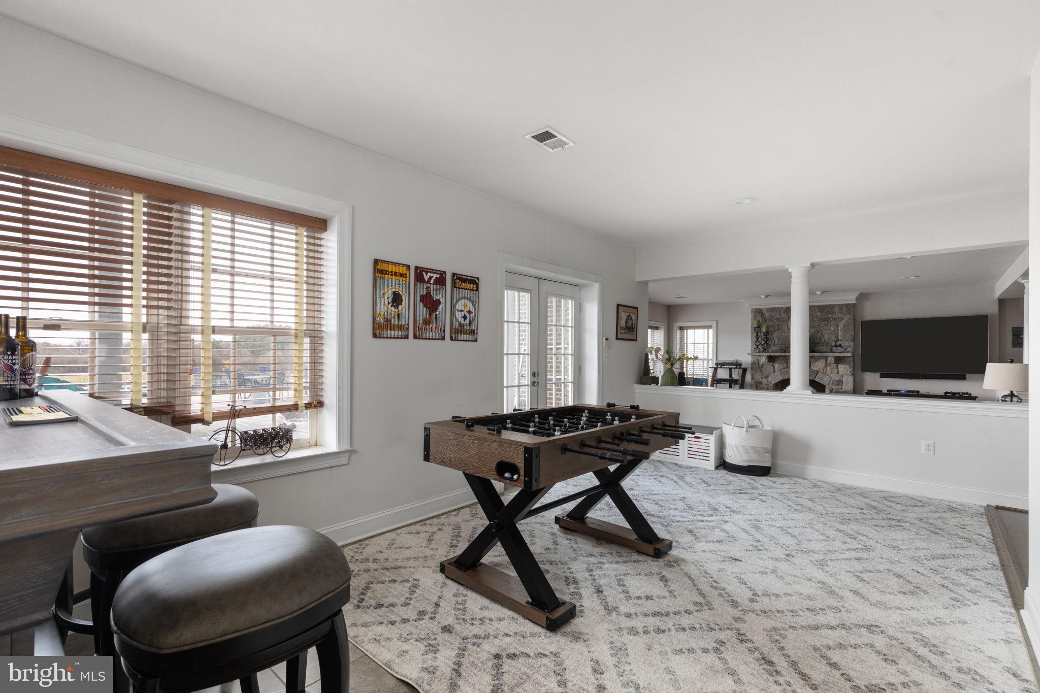 HUNTING HILL FARMS - Residential