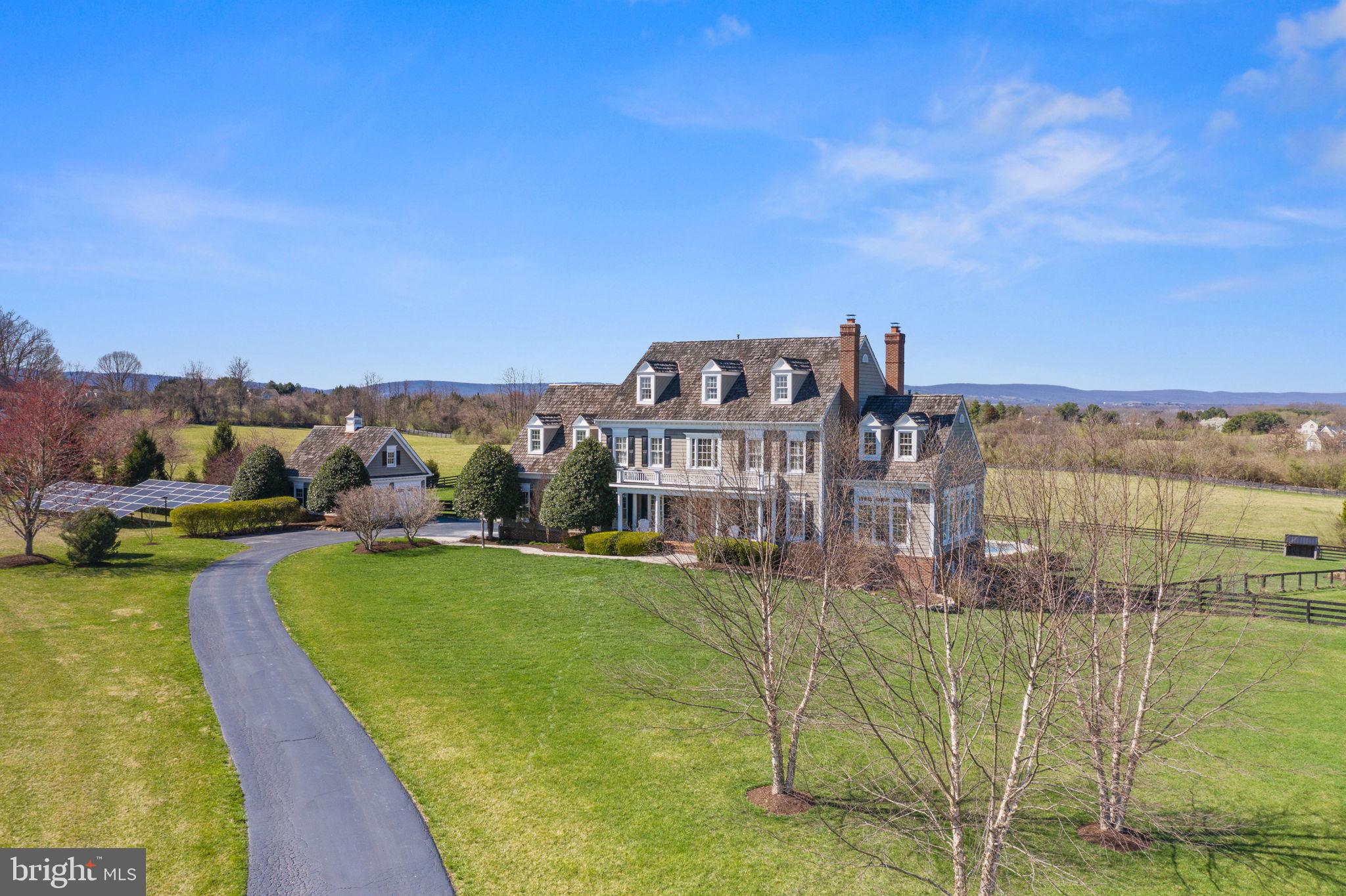 HUNTING HILL FARMS - Residential