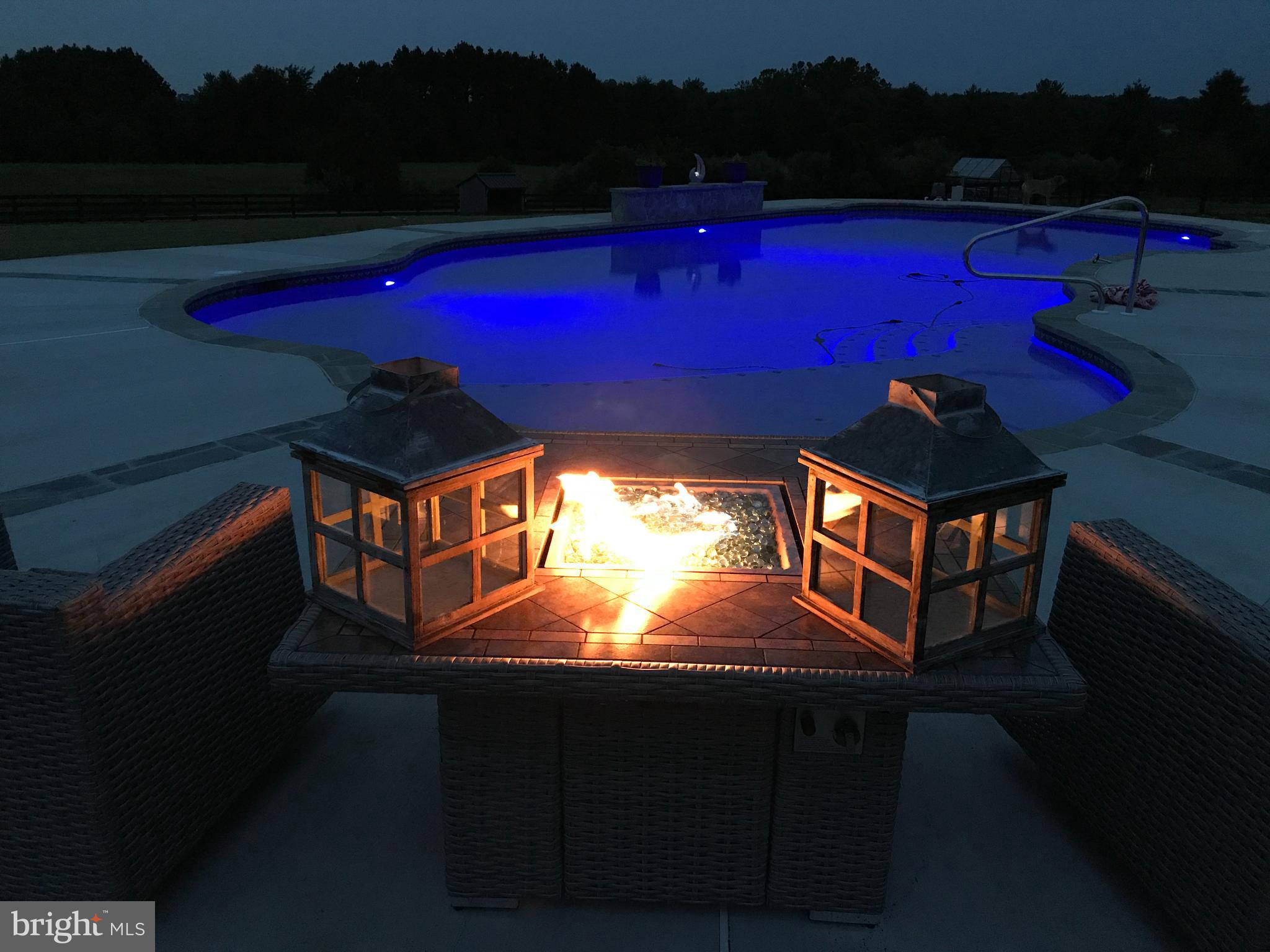 HUNTING HILL FARMS - Residential