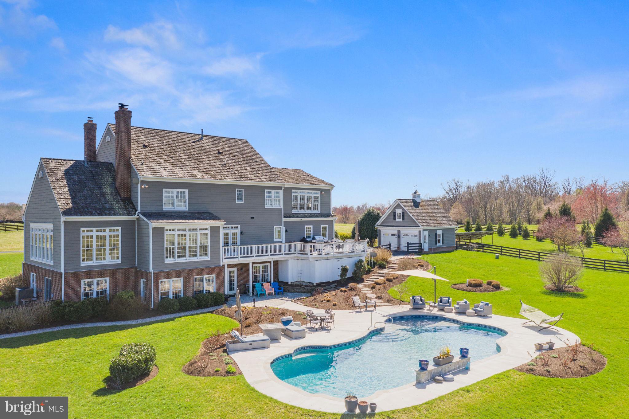 HUNTING HILL FARMS - Residential