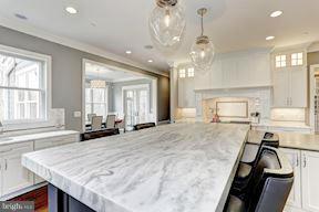 SAUNDERS POINT - Residential