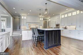 SAUNDERS POINT - Residential