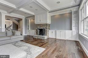 SAUNDERS POINT - Residential