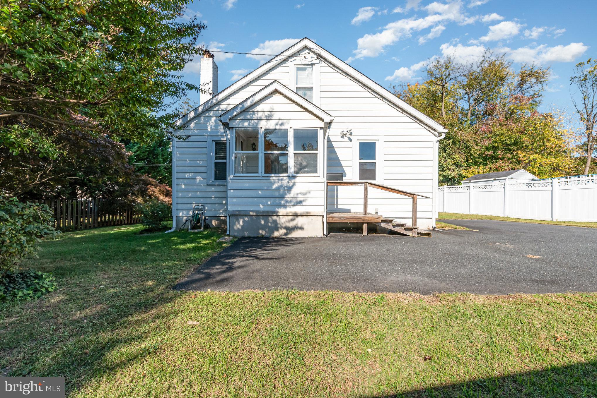 1940 ROBINWOOD ROAD H