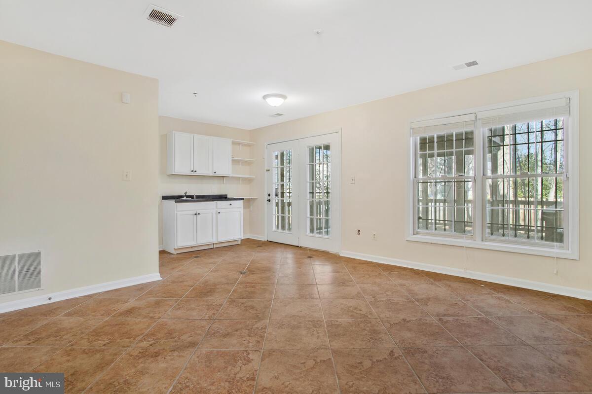 WESTCHESTER - Residential Lease