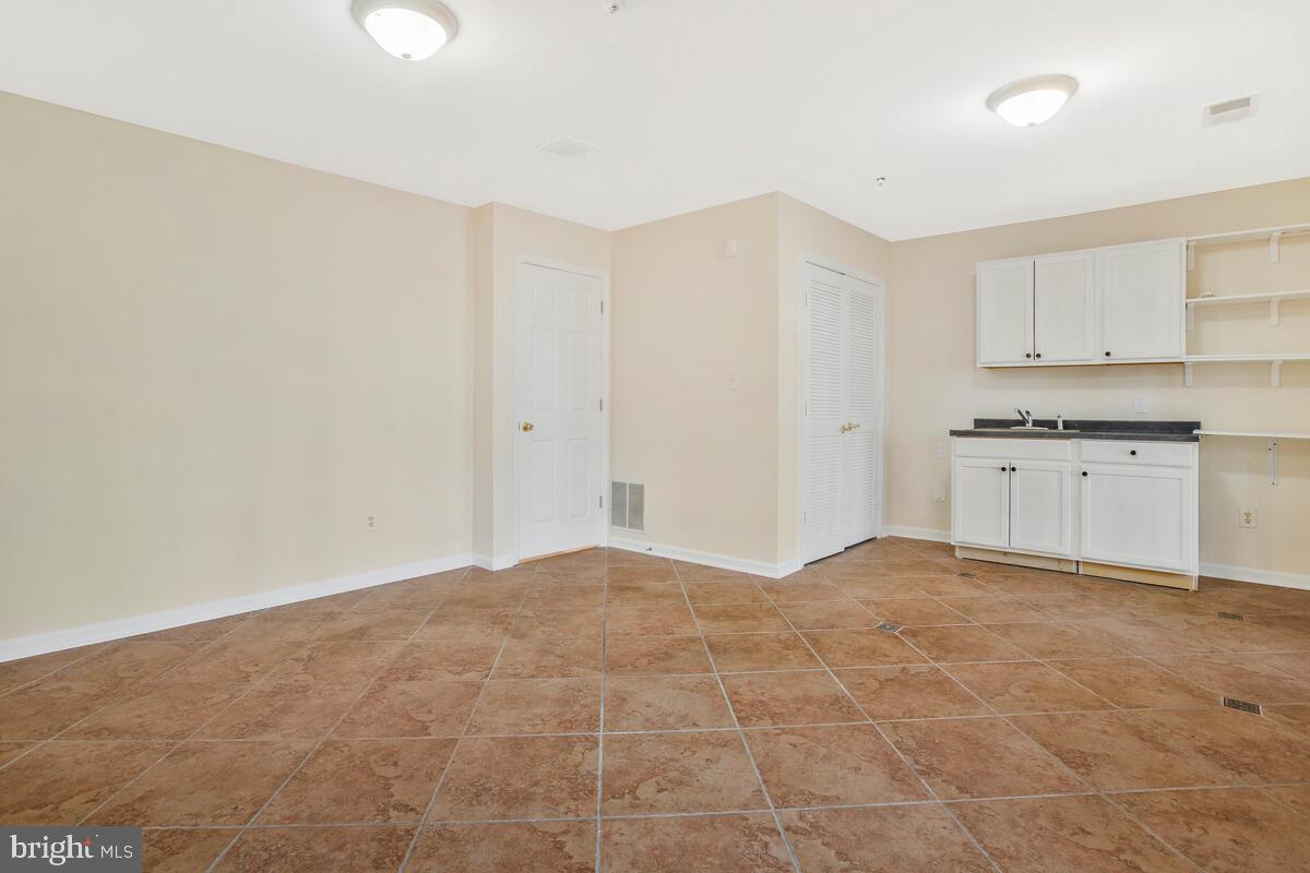 WESTCHESTER - Residential Lease