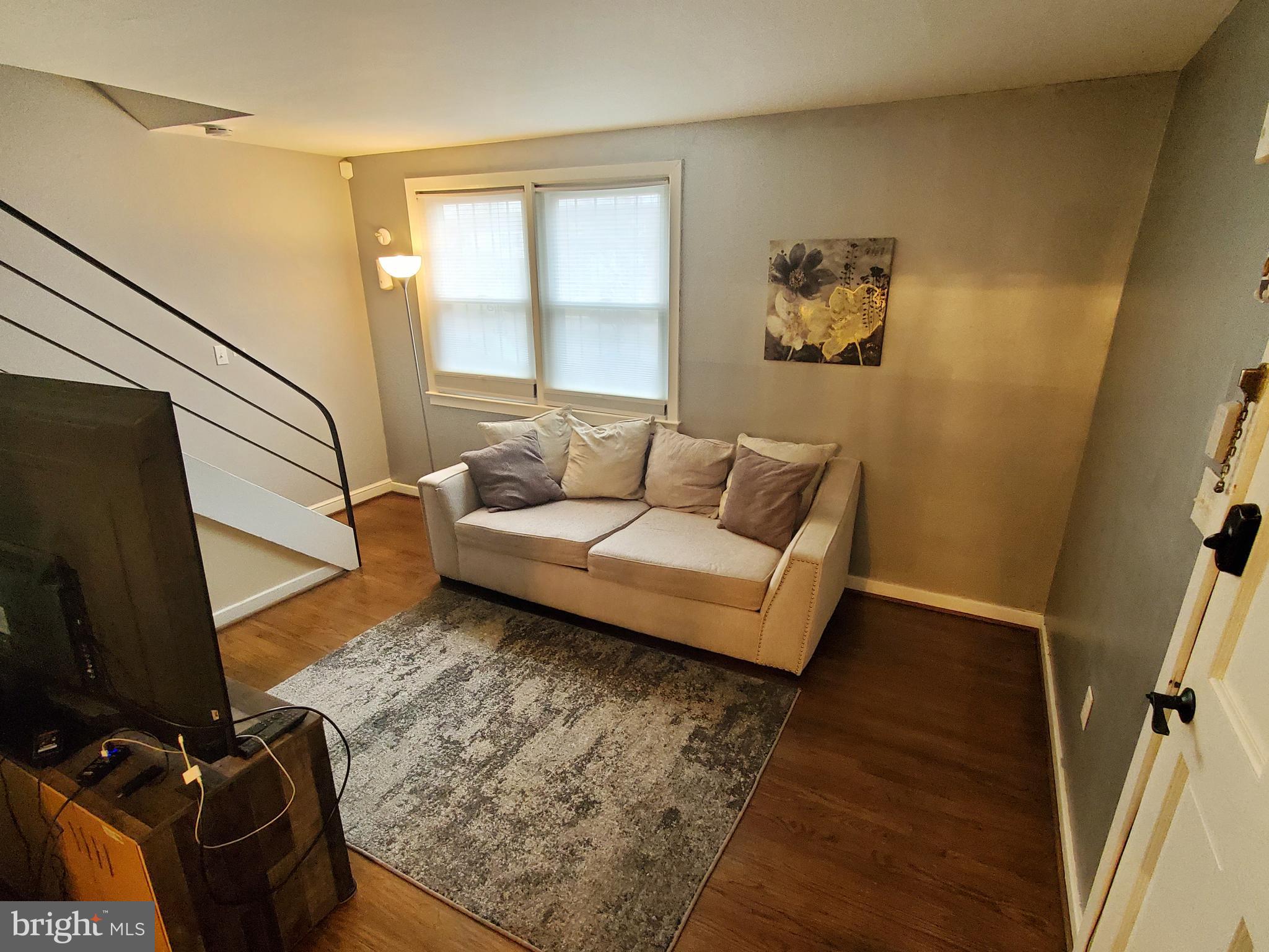 IVERSON SQUARE CONDOMINIUM - Residential