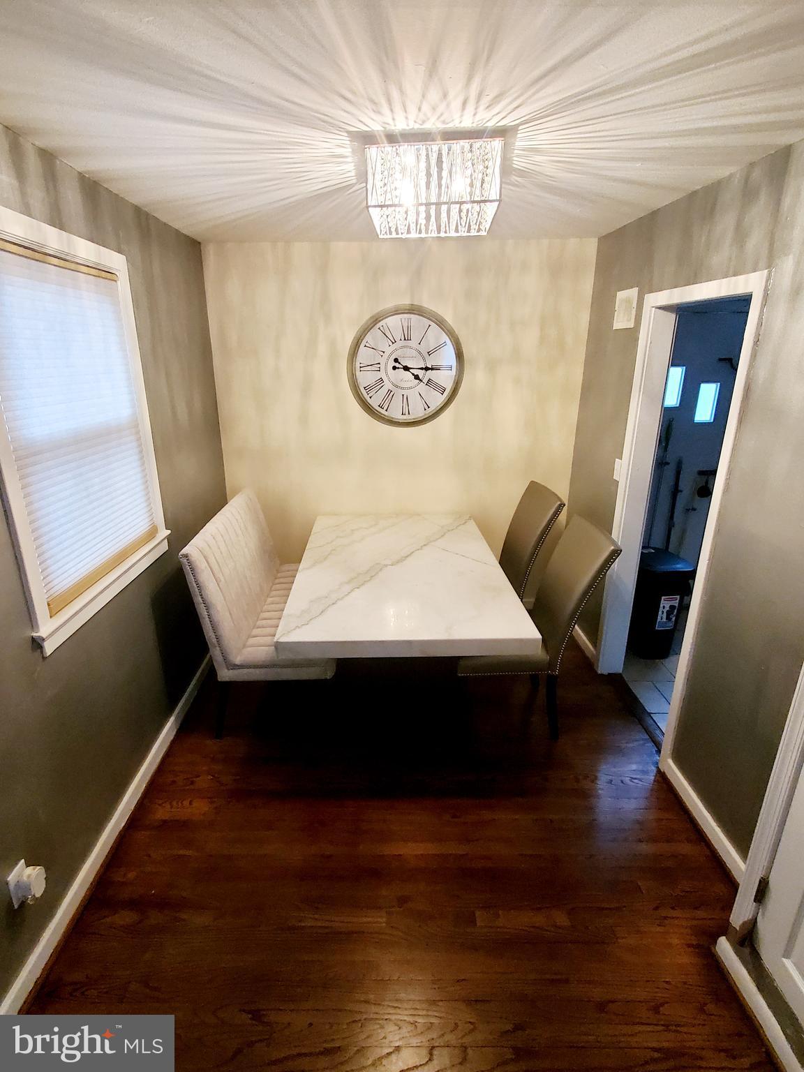 IVERSON SQUARE CONDOMINIUM - Residential