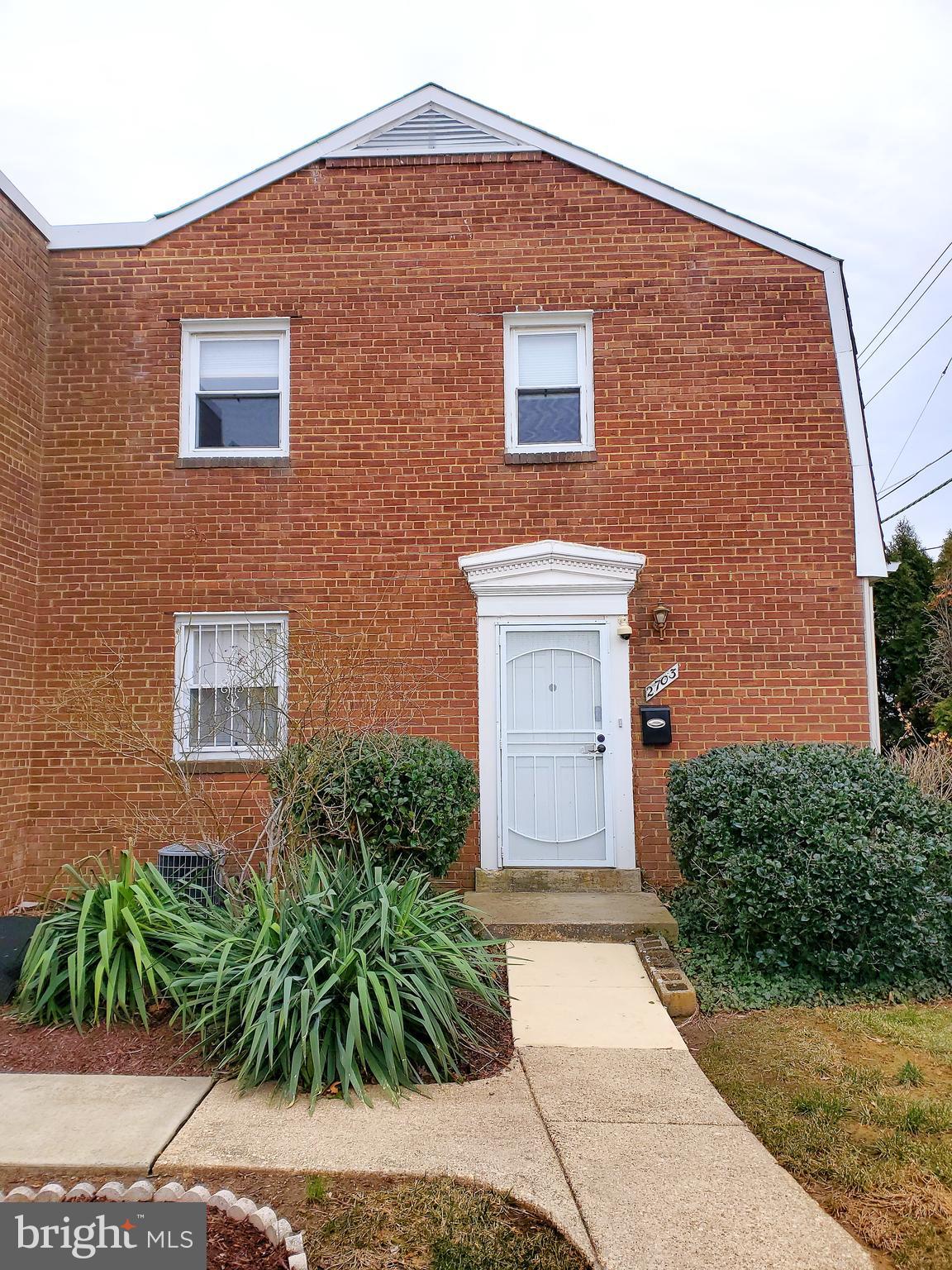 IVERSON SQUARE CONDOMINIUM - Residential