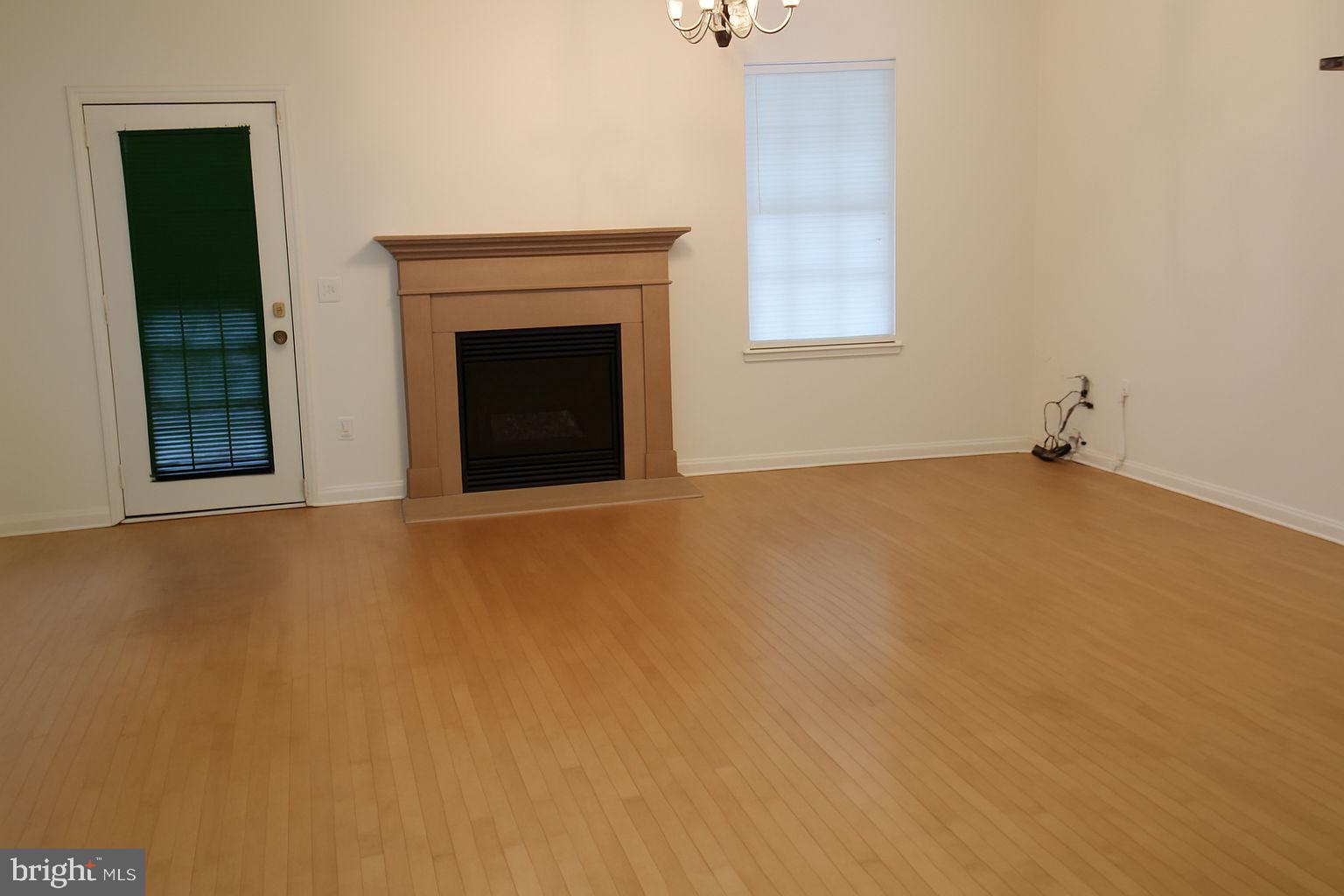 HILL OAKS - Residential Lease