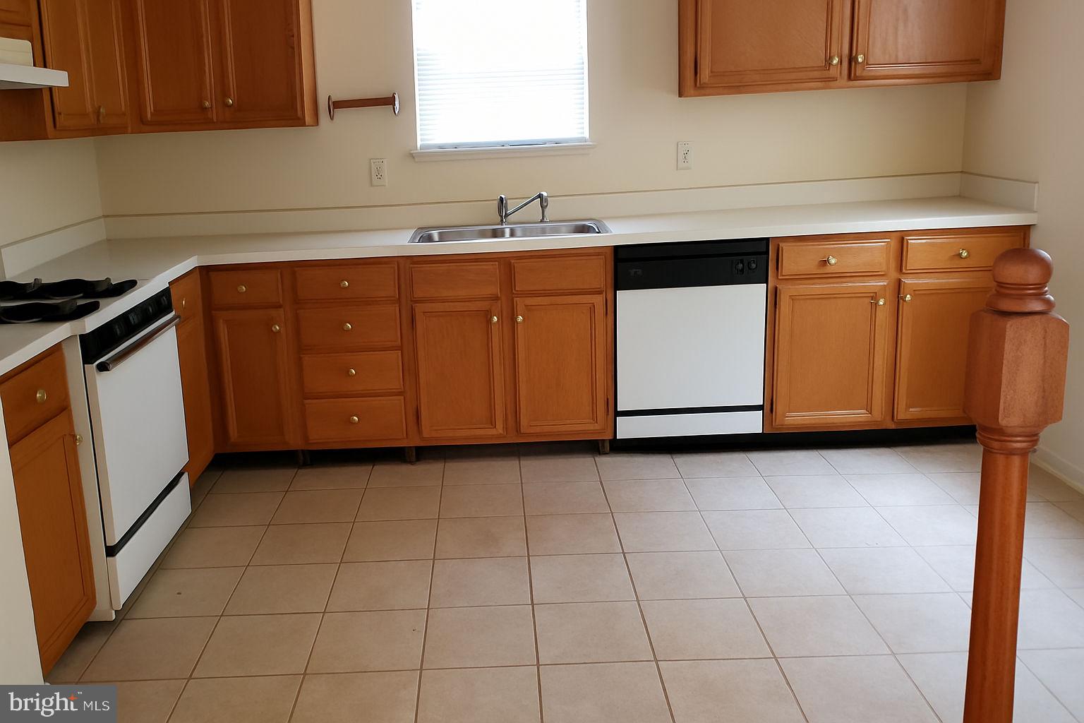 HILL OAKS - Residential Lease