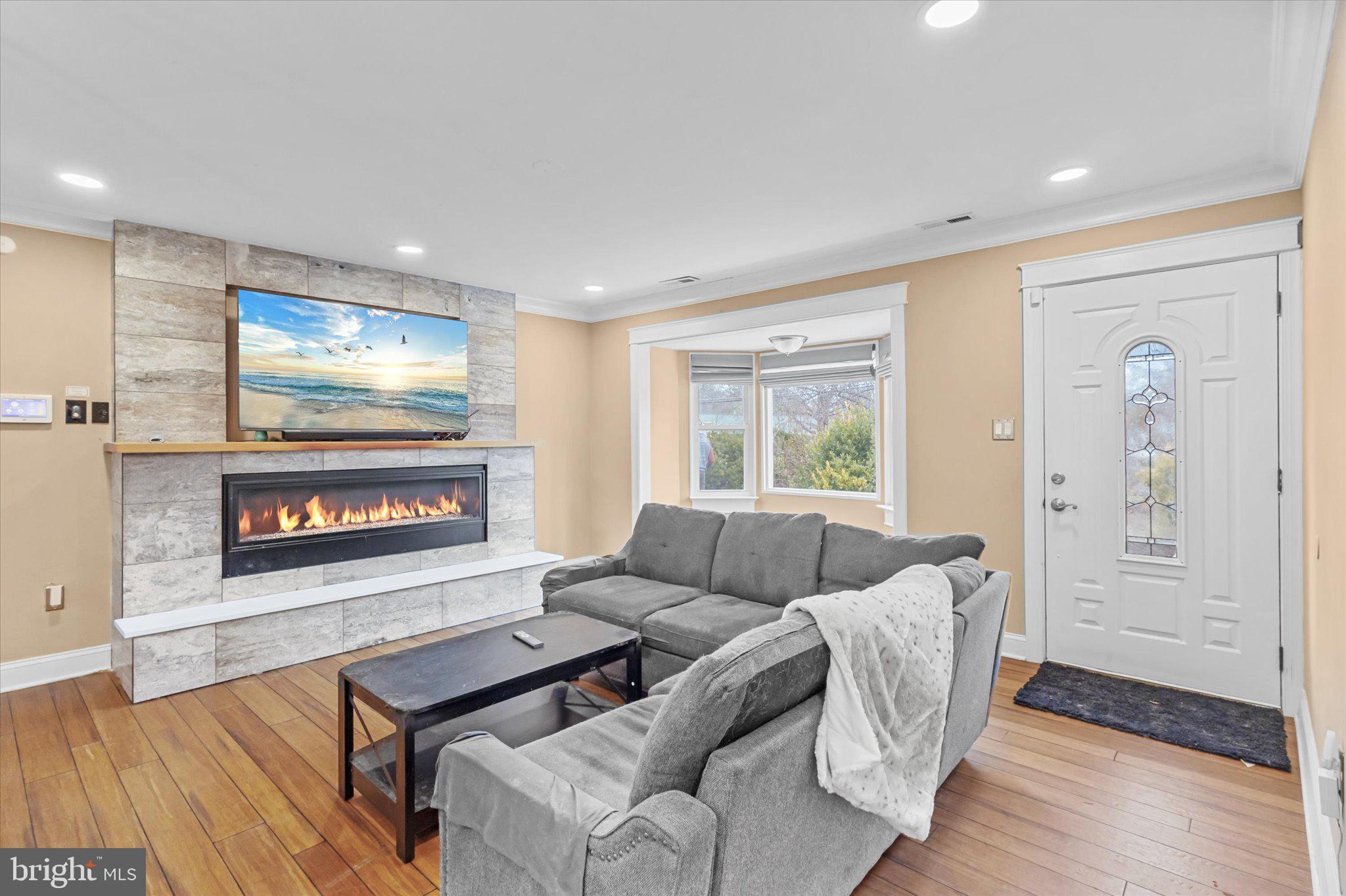 4301 LAWRENCE STREET