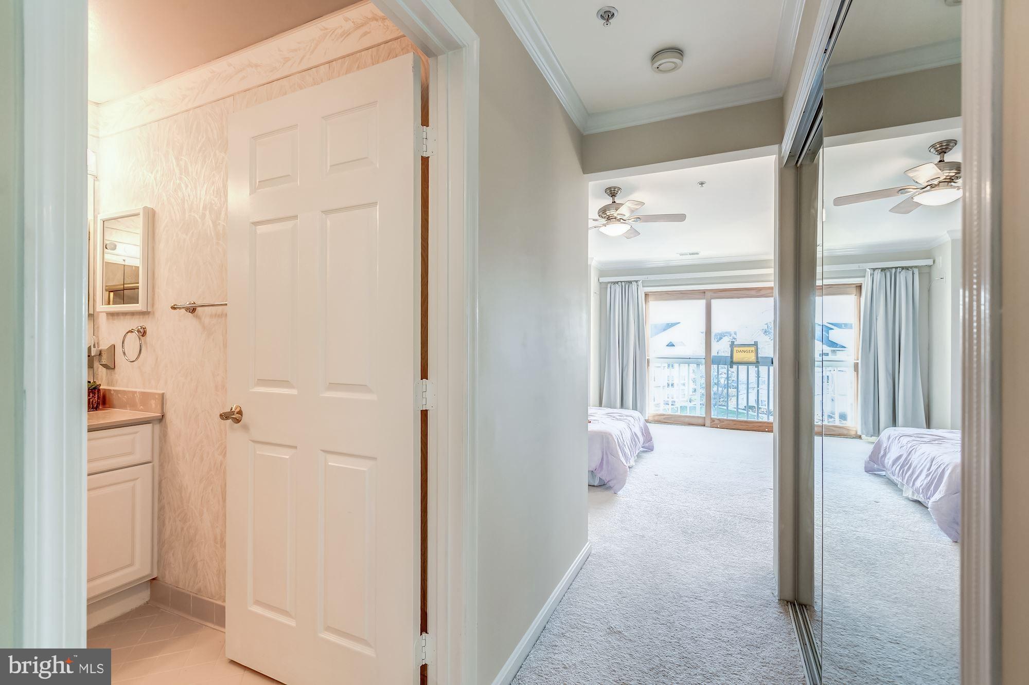 LAKESHORE CONDO - Residential