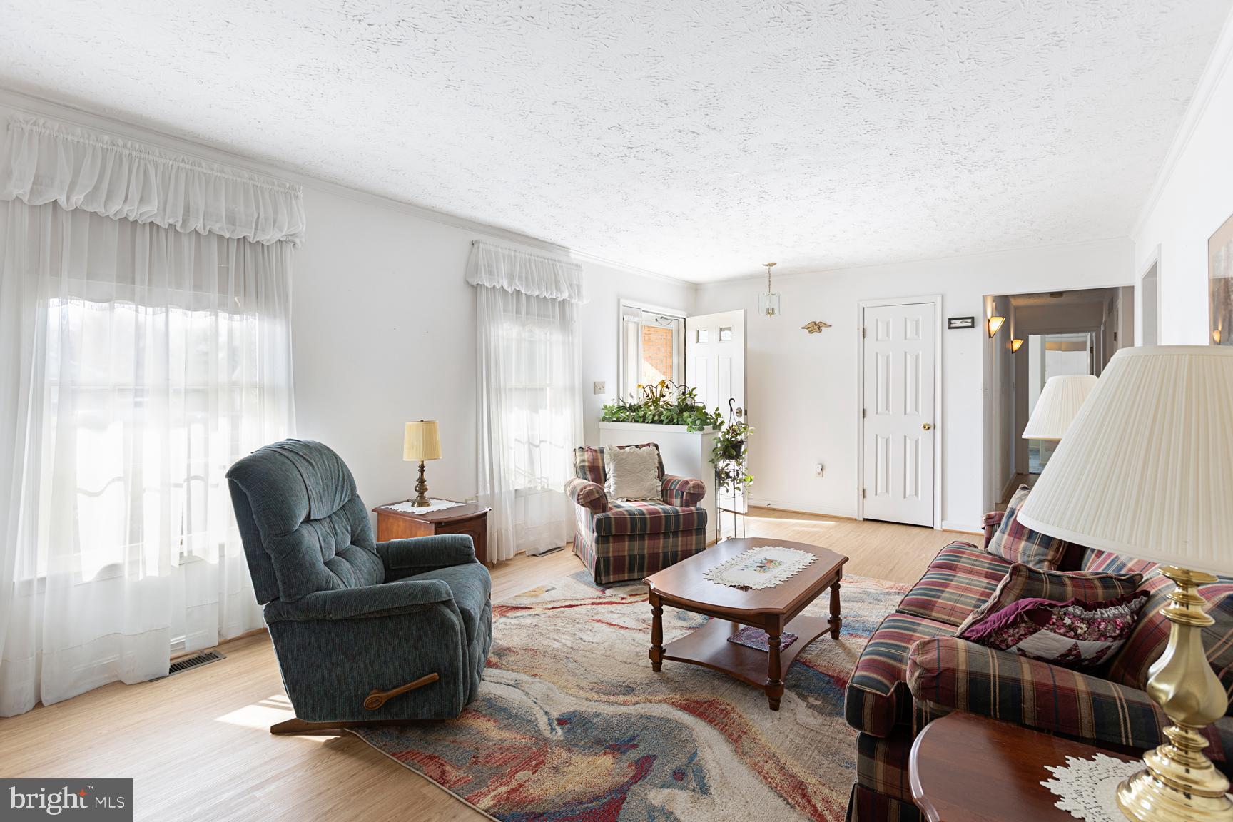 NORTH SUMMIT HEIGHTS - Residential