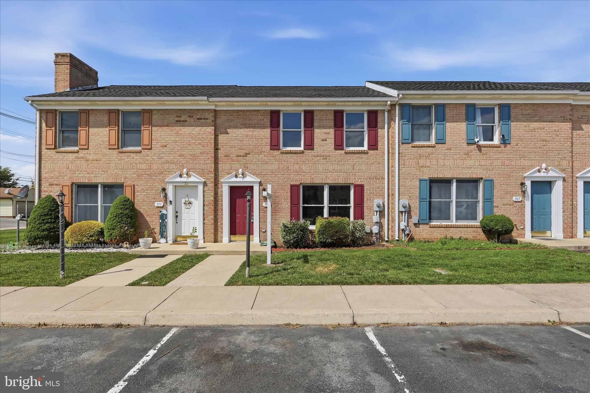 309 E RIDGE DRIVE