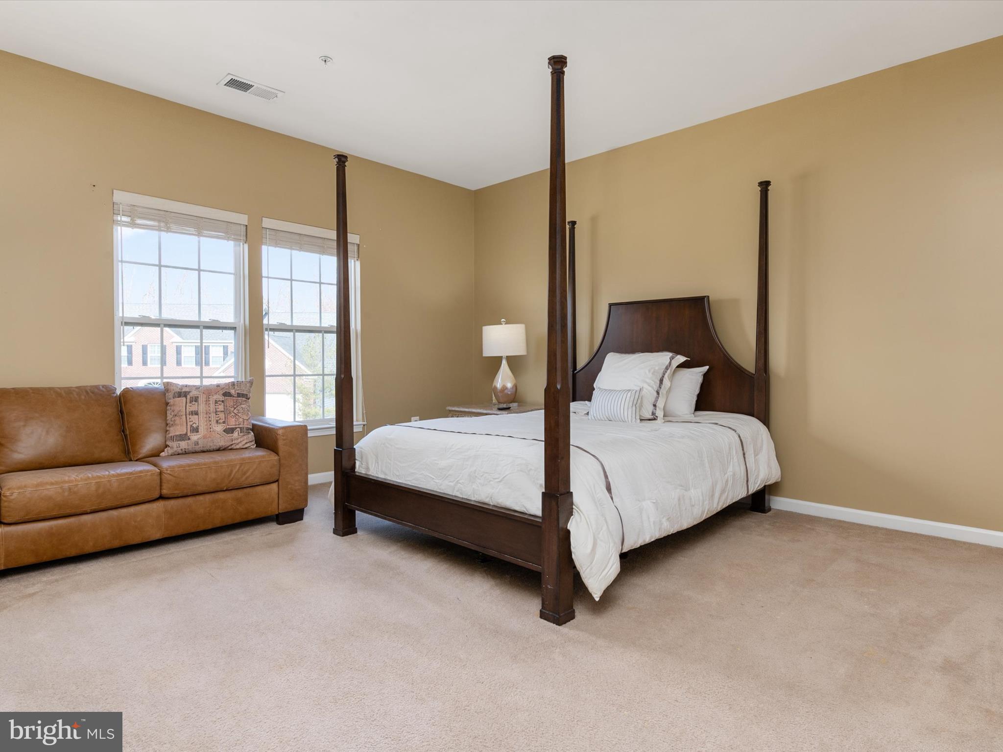 OAK CREEK - Residential