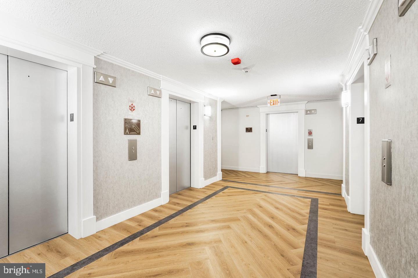 10101 GROSVENOR PLACE 1804