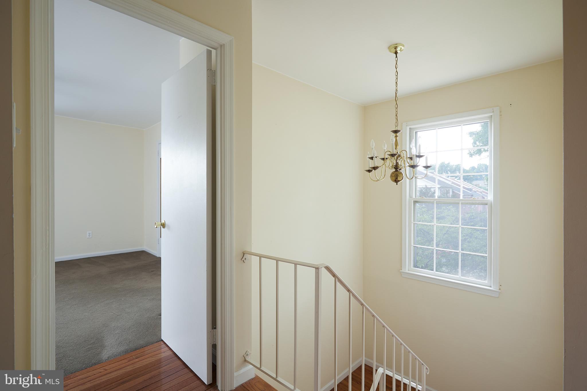 MOUNT VERNON SQUARE - Residential