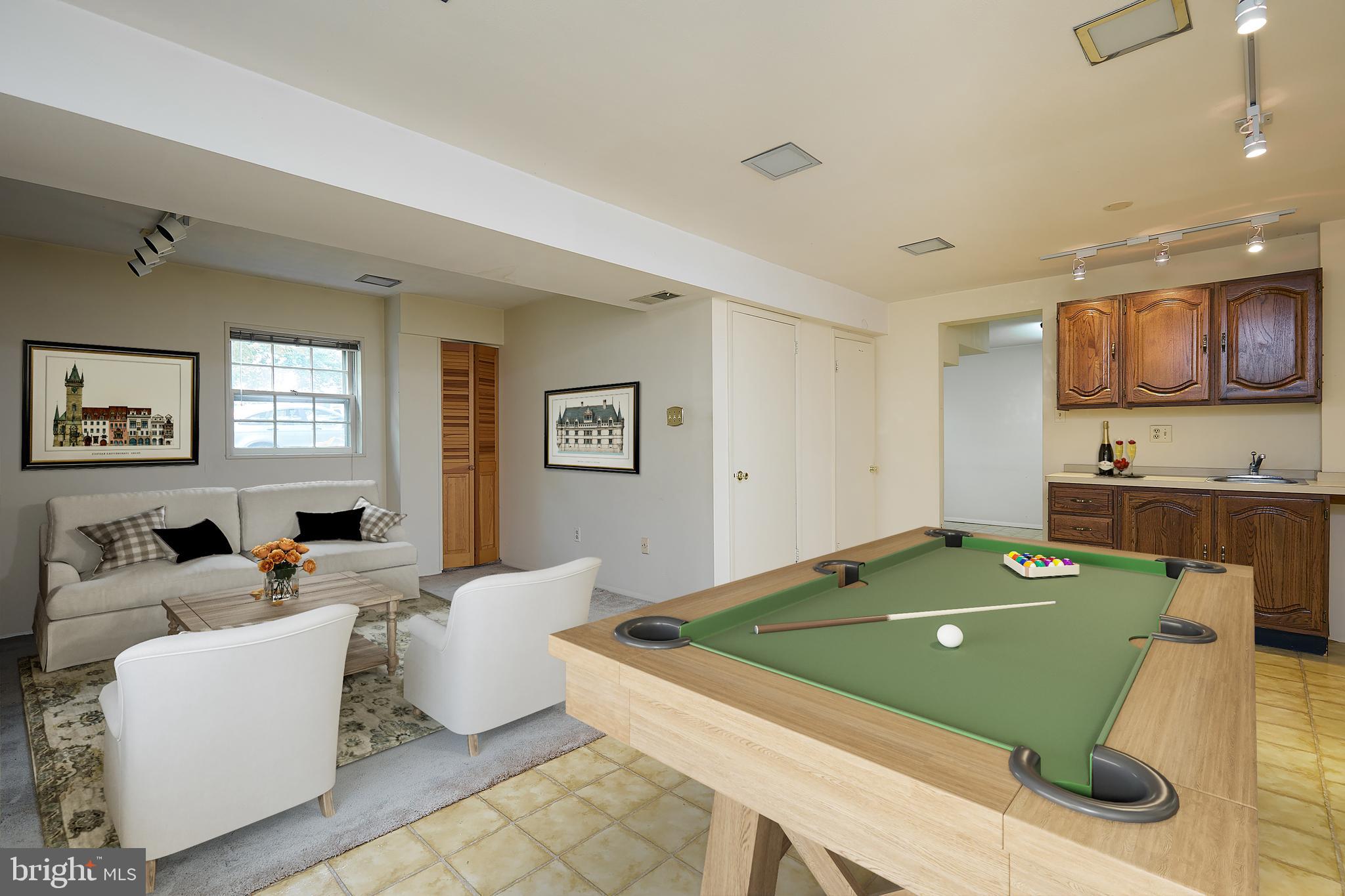 MOUNT VERNON SQUARE - Residential