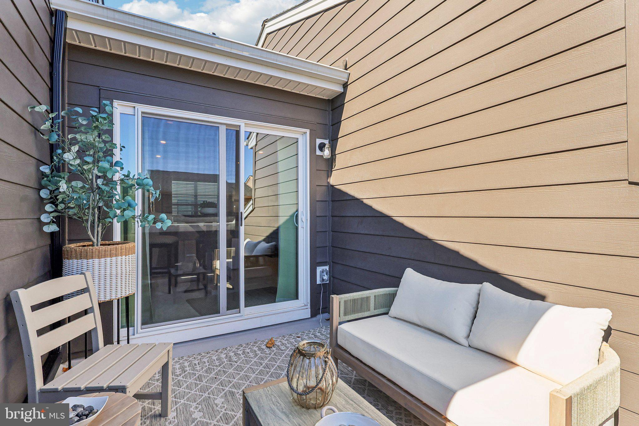 RIVER PLACE - Residential