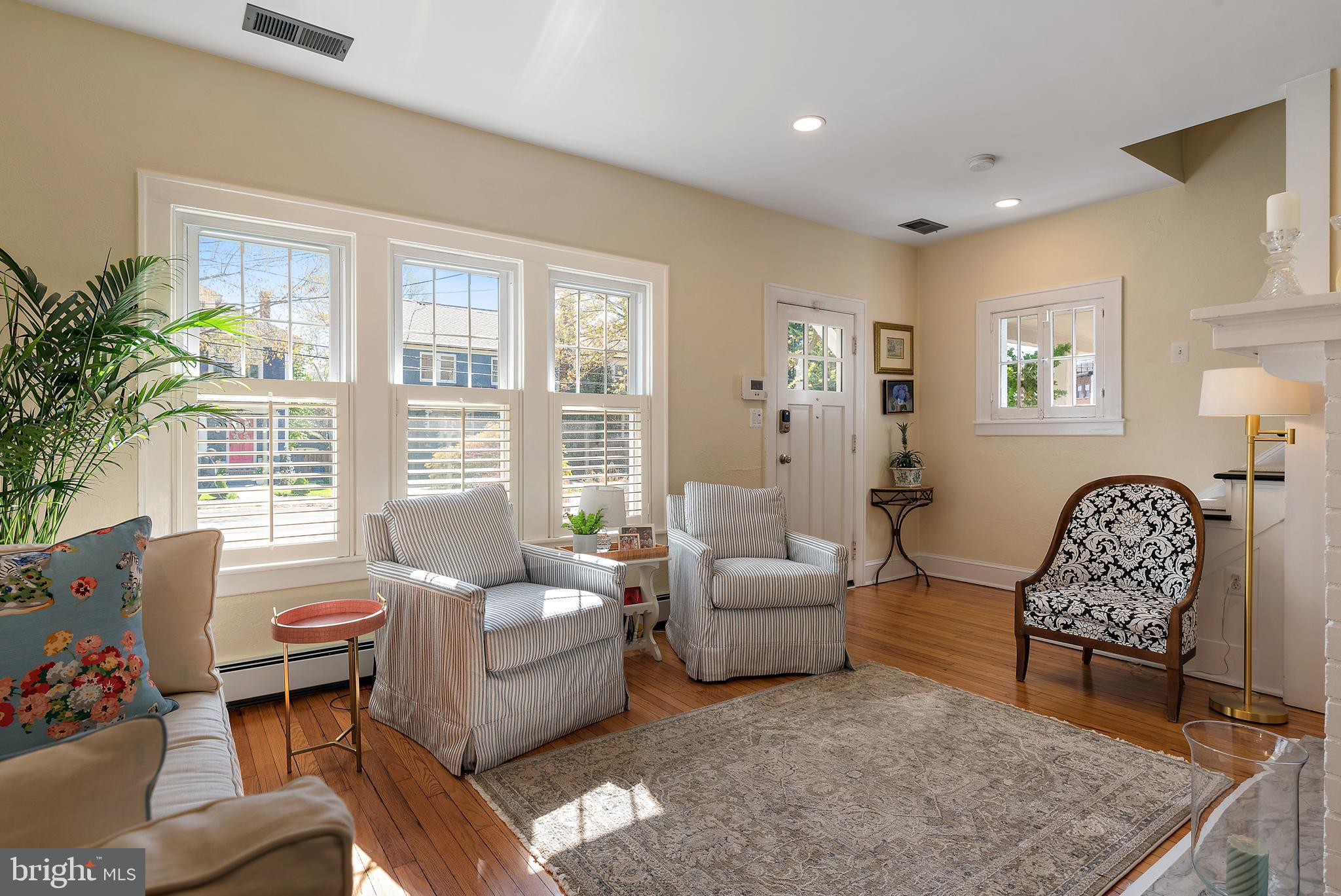 MURRAY HILL - Residential